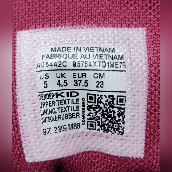 Converse Chuck Taylor Lugged Lift Platform Velvet Shoes Kids Size 5 A05442C New - Picture 4 of 11